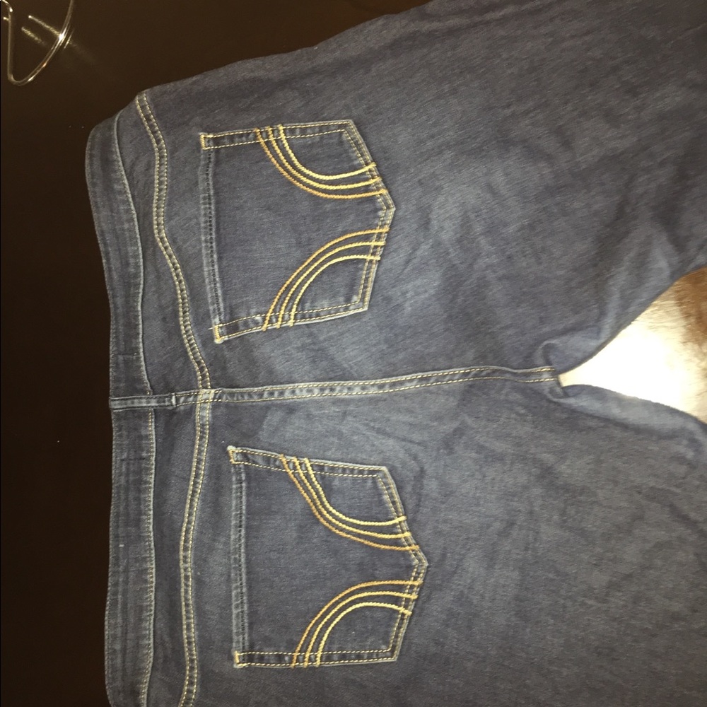 Hollister Co. legging jeans. 15R
